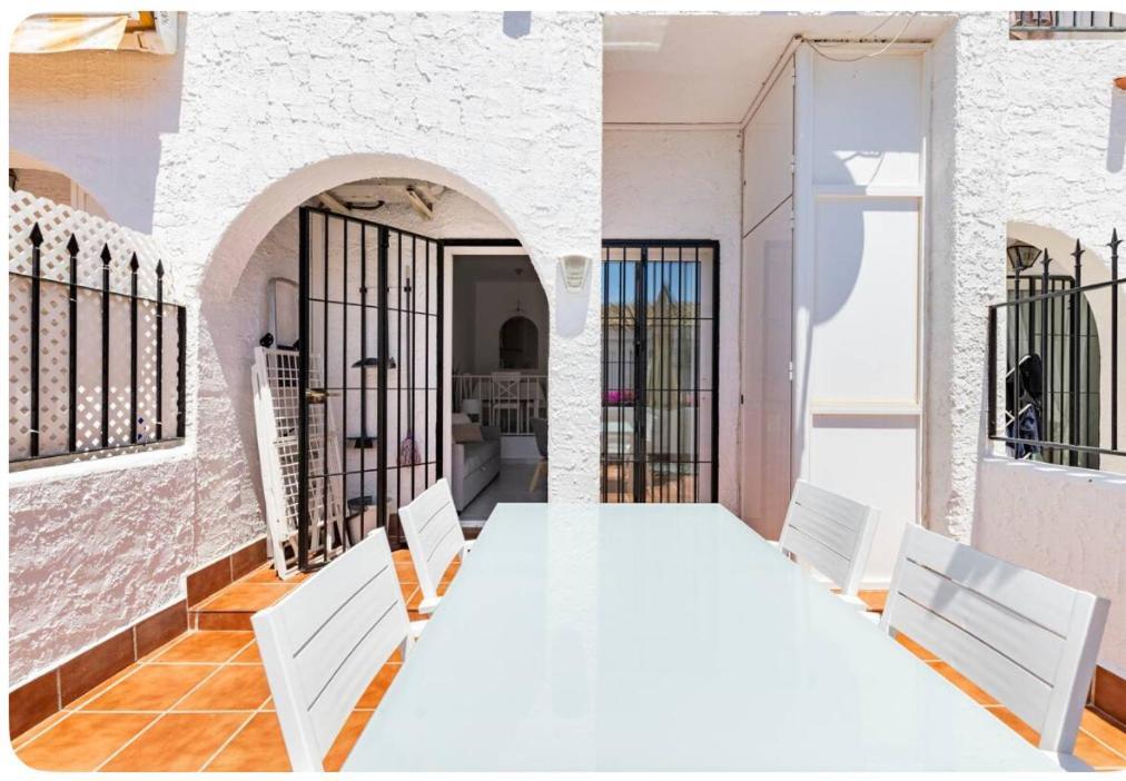 La Casa En La Carihuela Playa A 4 Minutos A Pie Βίλα Τορρεμολίνος Εξωτερικό φωτογραφία